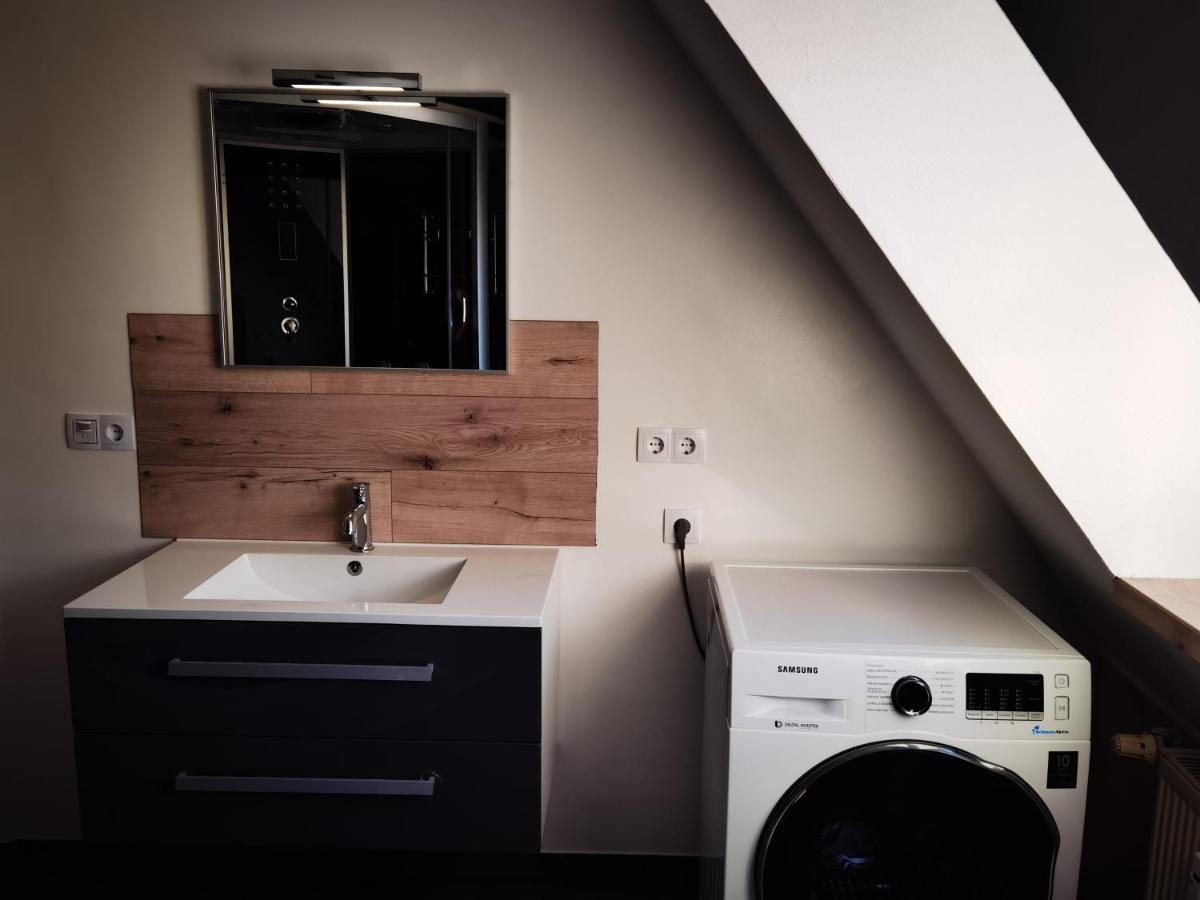 Wolmirstedt Gemuetliche Dachwohnung Mit Kleiner Oder Grosser Dachterrasse Nebeneinander מראה חיצוני תמונה