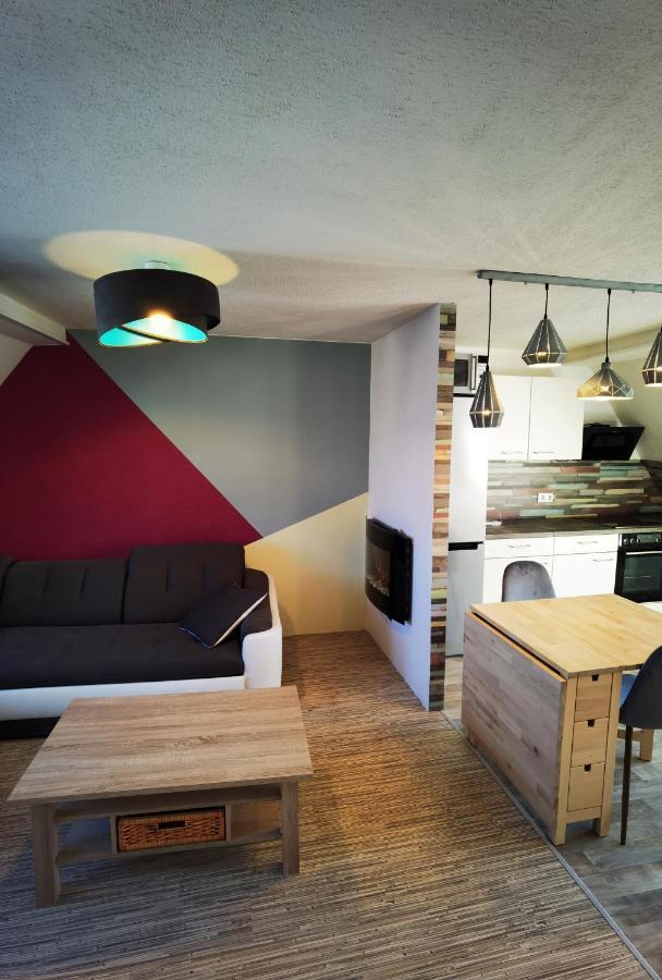 Wolmirstedt Gemuetliche Dachwohnung Mit Kleiner Oder Grosser Dachterrasse Nebeneinander מראה חיצוני תמונה