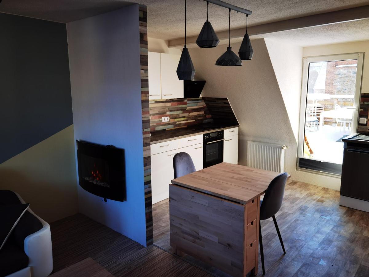 Wolmirstedt Gemuetliche Dachwohnung Mit Kleiner Oder Grosser Dachterrasse Nebeneinander מראה חיצוני תמונה