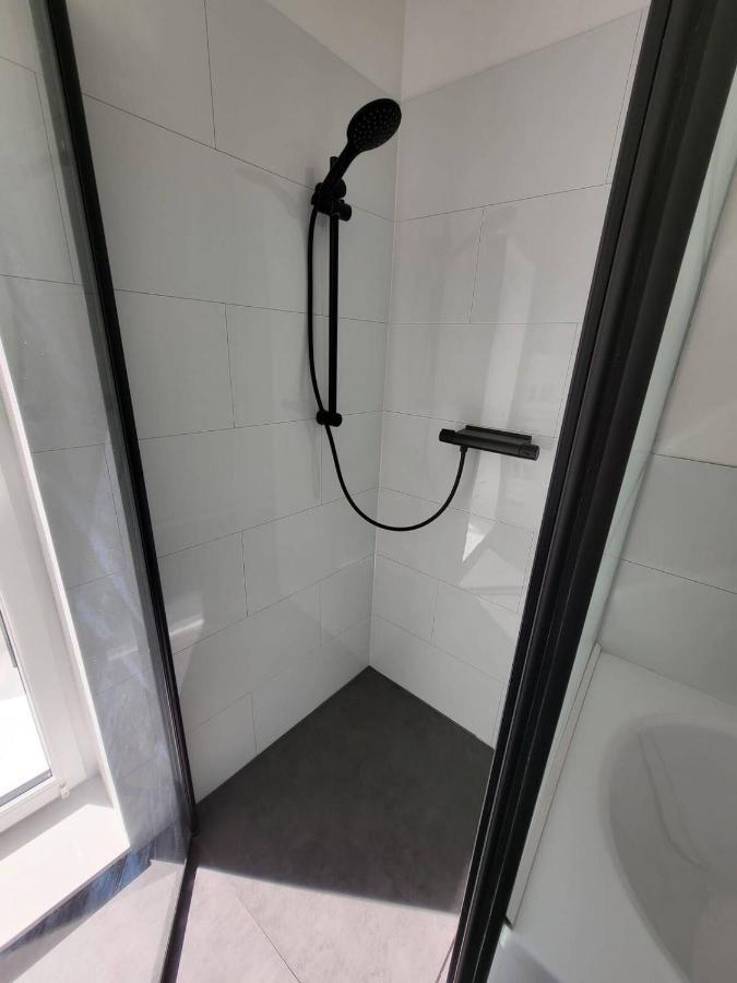Wolmirstedt Gemuetliche Dachwohnung Mit Kleiner Oder Grosser Dachterrasse Nebeneinander מראה חיצוני תמונה