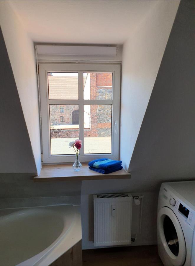 Wolmirstedt Gemuetliche Dachwohnung Mit Kleiner Oder Grosser Dachterrasse Nebeneinander מראה חיצוני תמונה