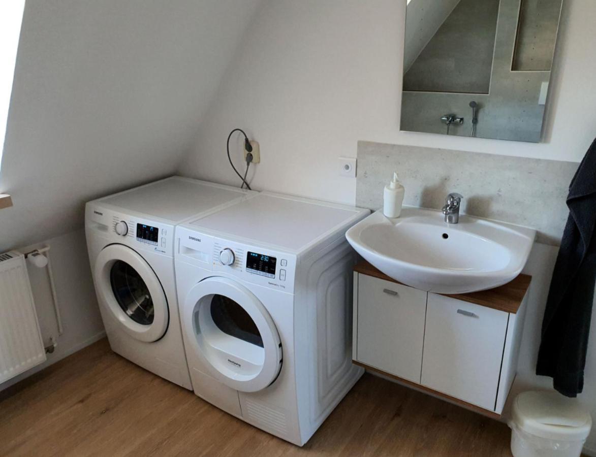 Wolmirstedt Gemuetliche Dachwohnung Mit Kleiner Oder Grosser Dachterrasse Nebeneinander מראה חיצוני תמונה